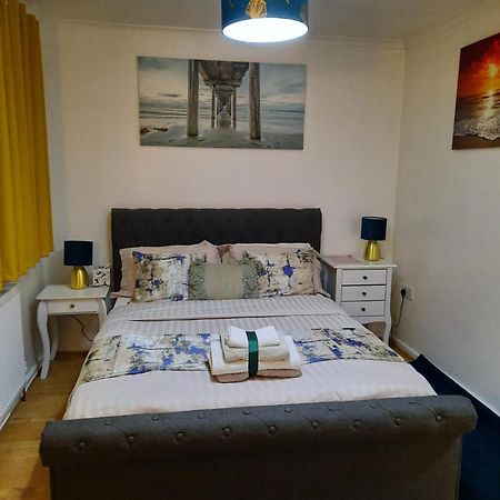 Lovely 2-Bed House In The Heart Of Woodhouse Leeds Leeds  Eksteriør billede