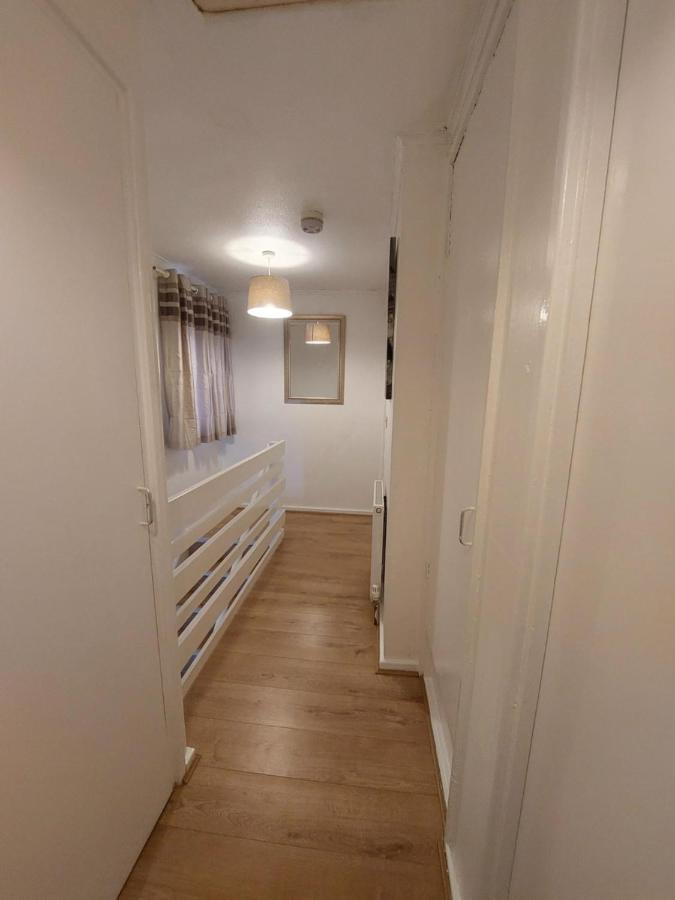 Lovely 2-Bed House In The Heart Of Woodhouse Leeds Leeds  Eksteriør billede