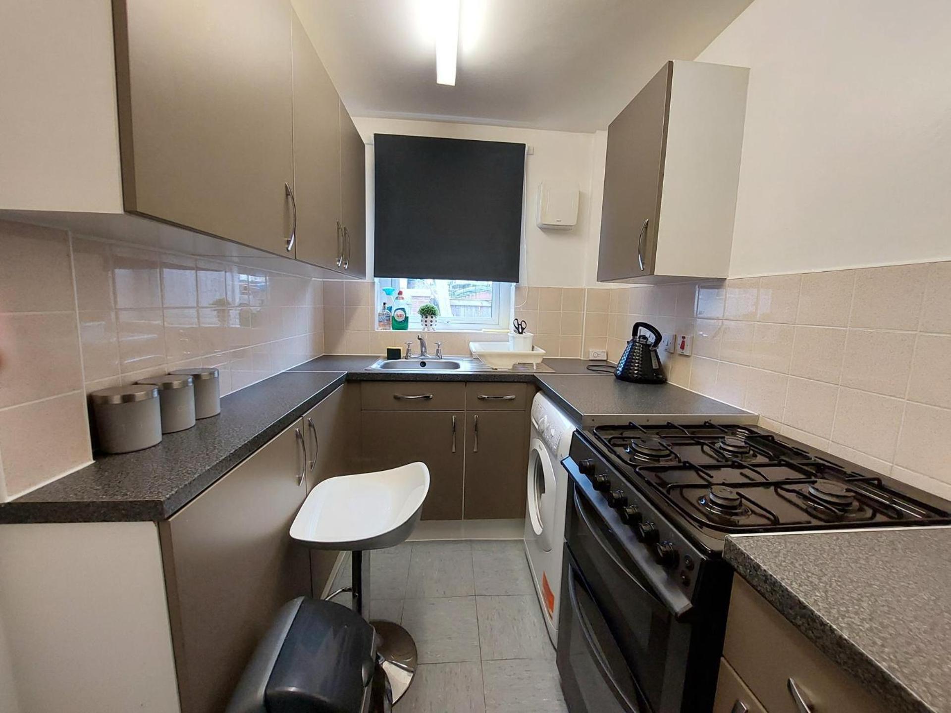 Lovely 2-Bed House In The Heart Of Woodhouse Leeds Leeds  Eksteriør billede