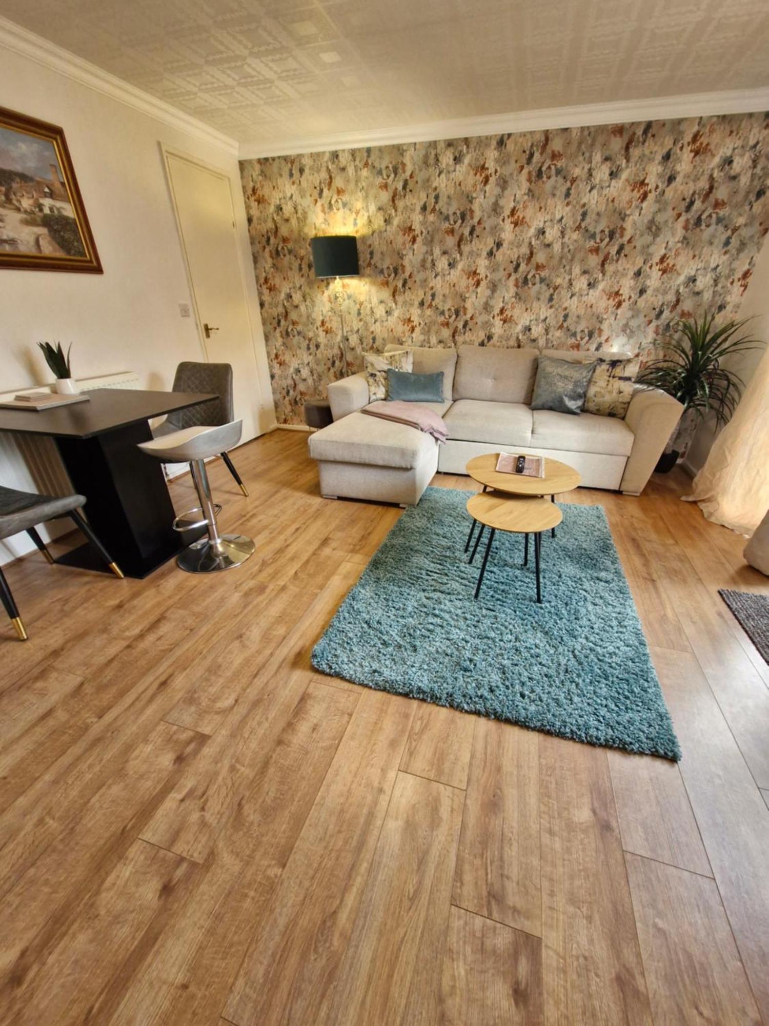 Lovely 2-Bed House In The Heart Of Woodhouse Leeds Leeds  Eksteriør billede